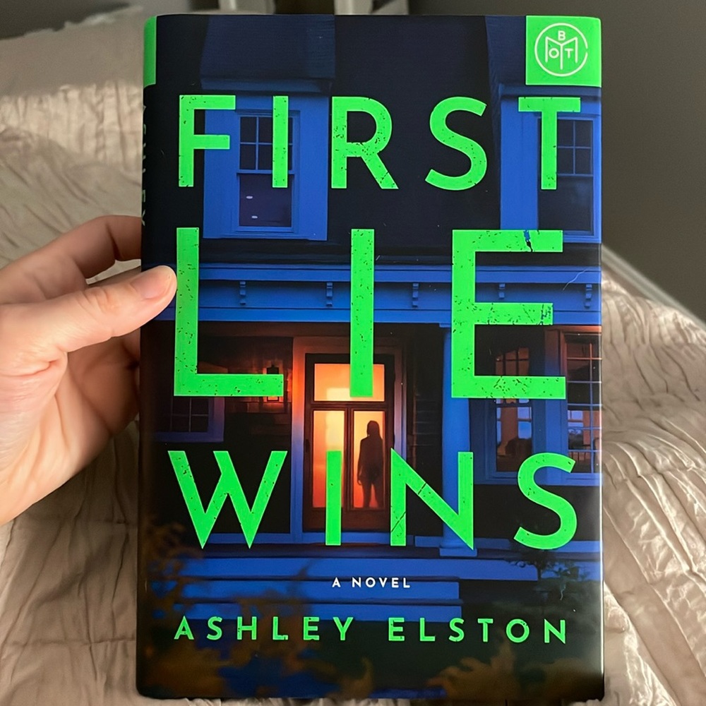 NOVEL | THRILLER | 338 pages